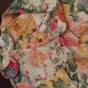 Jacket and pants in floral 100% cotton